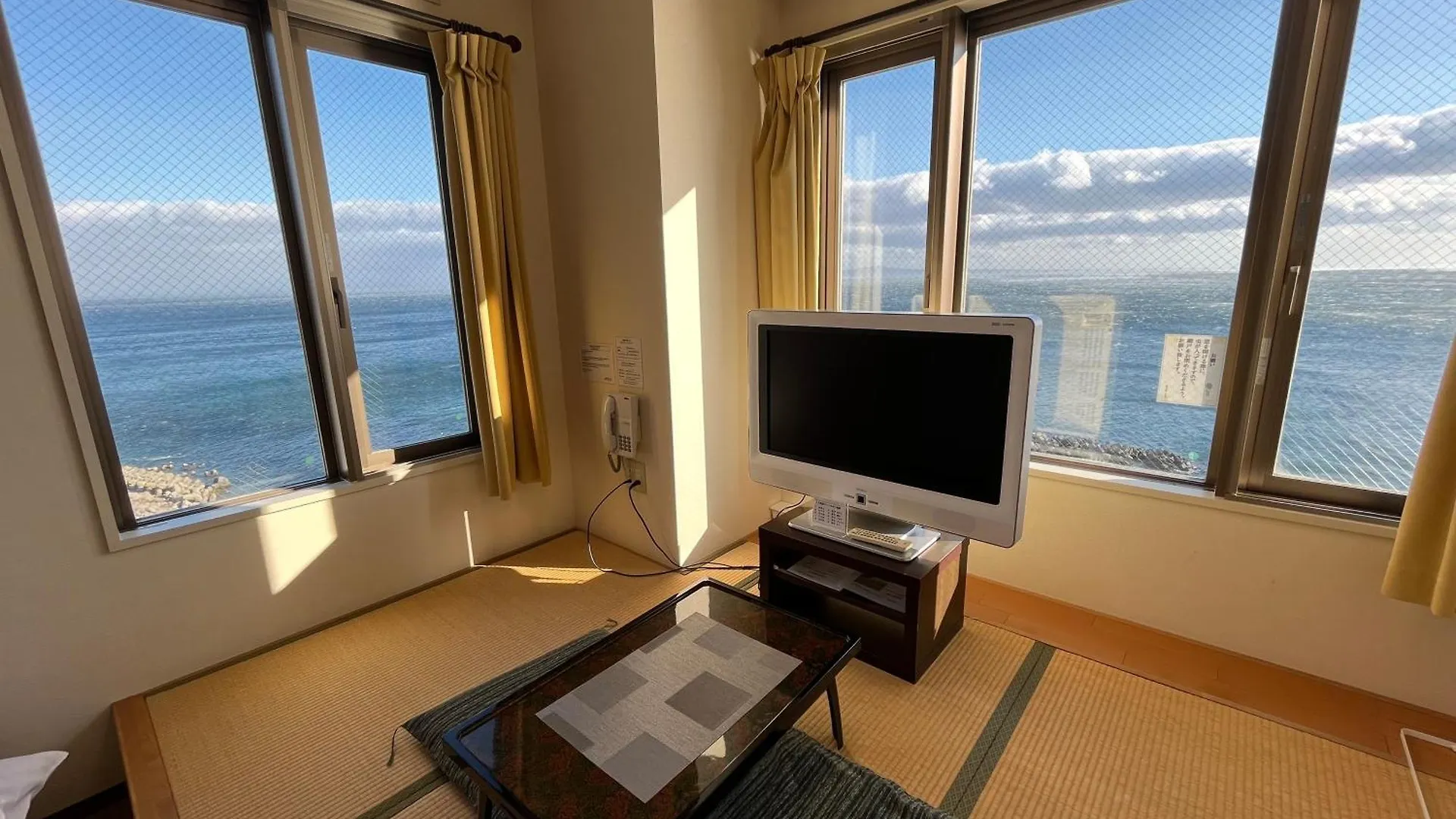Livemax Resort Shiretoko Sea Front Rausu 3*,  Japan